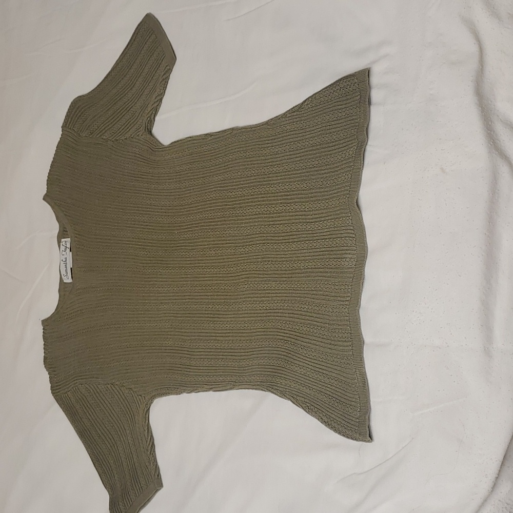 Samantha Taylor 100% silk short sleeve sweater shirt size M